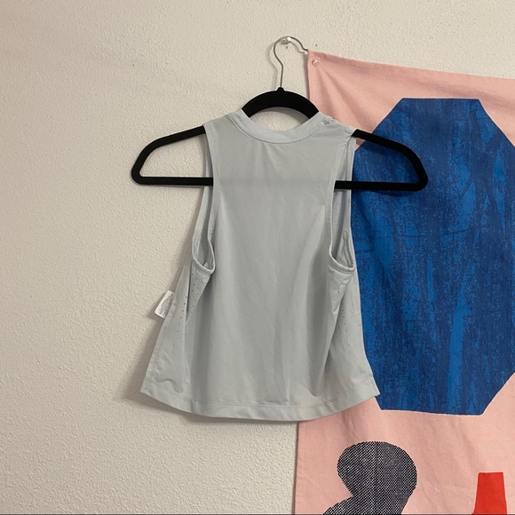 Nike Dri-Fit Breathe Cropped Women's Training Tank - Picture 3 of 6